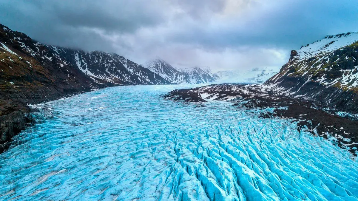 Islandzkie jaskinie lodowe: niezapomniane doświadczenie na lodowcu Vatnajökull