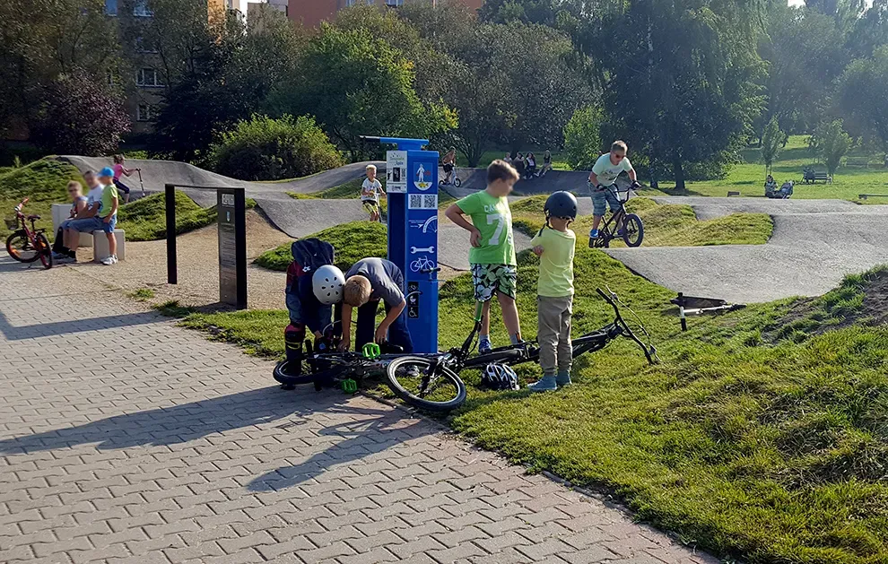 5 powodów, dla których warto korzystać z rowerowej stacji naprawczej