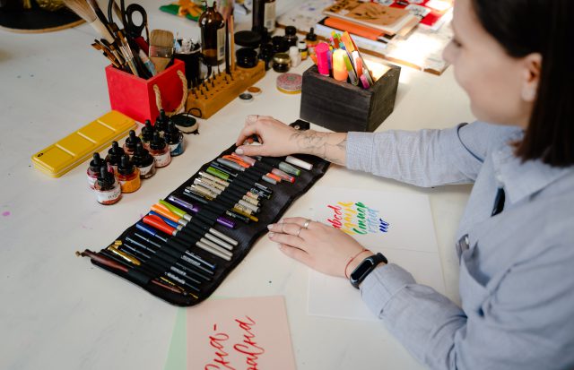 Na co zwrócić uwagę przy wyborze pisaków Brush Pen?
